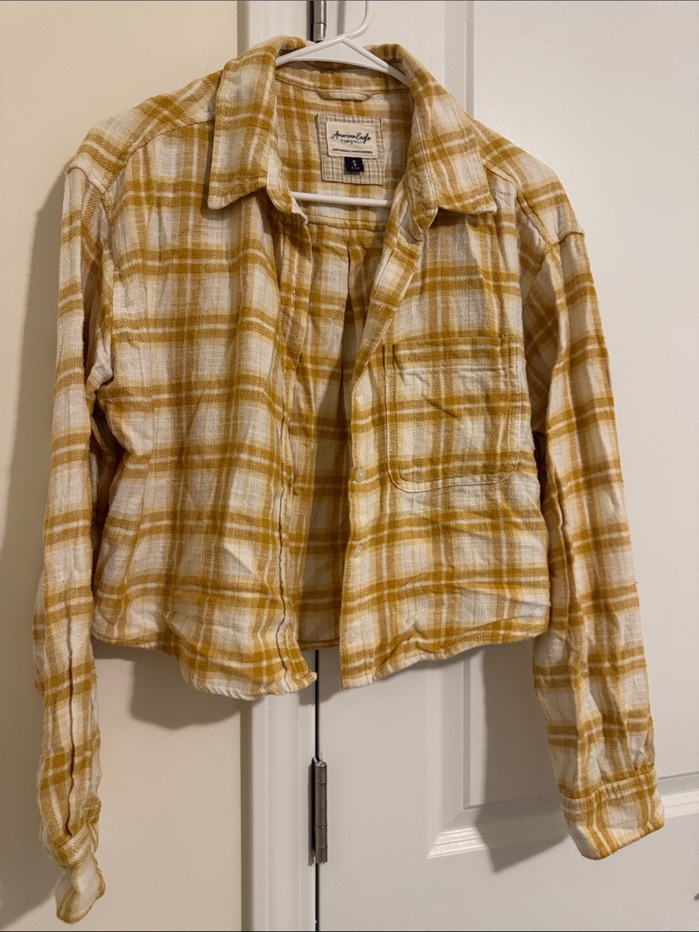 American Eagle Outfitters Women’s Yellow and White Plaid Cropped Flannel